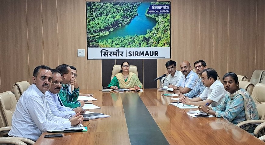 स्वच्छ पेयजल उपलब्ध कराने के लिए विभाग करे नियमित जांच : प्रियंका वर्मा