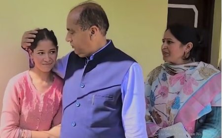 हिम्मत को सलाम :  काफी देर की जद्दोजहद के बाद खुद को मलबे से बाहर निकालने में कामयाब रही दीक्षा