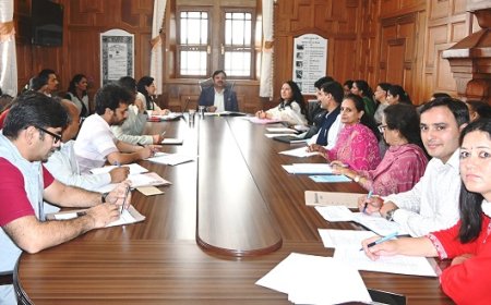 मुख्यमंत्री सुख आश्रय योजना के अंतर्गत सभी बच्चों के बनाये जायेंगे स्वास्थ्य कार्ड : उपायुक्त 