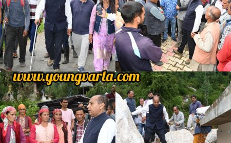 खतरनाक रास्तों से 05 किमी पैदल चलकर प्रभावित गांव डेजी पहुंचे जयराम ठाकुर ,  जहां से 11 लोग लापता हुए वहां नहीं मिली फौरी राहत