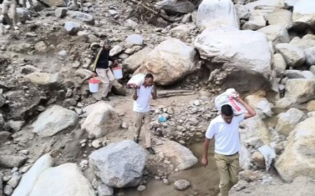 आपदा में सेवा की मिसाल बने होमगार्ड जवान,सराज के दुर्गम गांवों तक पैदल पहुंचाई राहत सामग्री