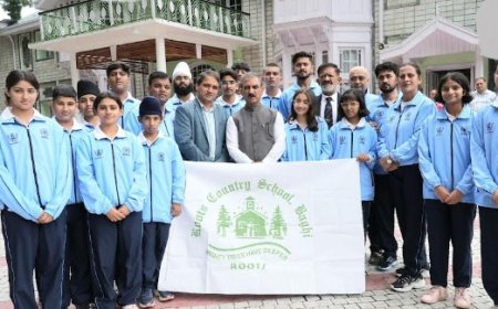 सीएम ने शिटोकाई गोजू-रियू कराटे प्रतियोगिता में भाग लेने वाले 20 सदस्यीय भारतीय दल को किया रवाना