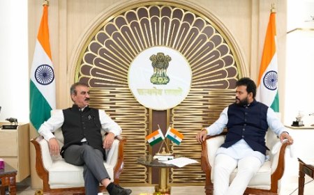 मुख्यमंत्री ने प्रदेश में हवाई सम्पर्क विस्तार और शिमला व धर्मशाला को नियमित हवाई सेवाओं का किया आग्रह 