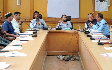 किन्नौर में आगामी सेब सीज़न के सुचारू संचालन के लिए डीसी ने सम्बंधित विभागों को दिए आवश्यक दिशा-निर्देश