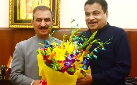 सीएम सुक्खू ने केंद्रीय मंत्री से मिलकर हिमाचल की कुछ सड़कें प्रधानमंत्री गति शक्ति योजना में शामिल करने का किया आग्रह