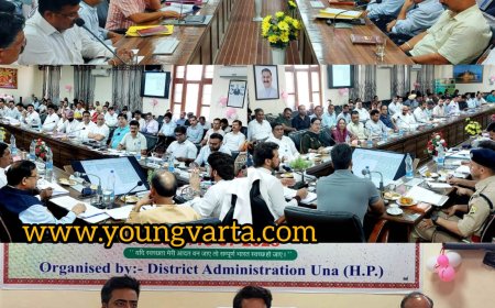 केंद्र प्रायोजित योजनाओं के कार्यों में गति लाएं विभाग , समीक्षा बैठक में सांसद अनुराग ठाकुर की अधिकारीयों को दो टूक 