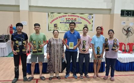 दून वैली स्कूल भट्टांवाली पांवटा साहिब ने इंडोर स्टेडियम नाहन में आयोजित बैडमिंटन टूर्नामेंट में शानदार प्रदर्शन 