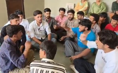 छात्रा से छेड़खानी मामले में छात्र संगठनों के प्रदर्शन,NSUI और SFI ने नाहन कॉलेज में किया प्रदर्शन