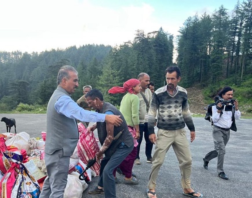 सीएम सुक्खू ने थुनाग और जंजैहली में आपदा प्रभावित क्षेत्रों का किया हवाई सर्वेक्षण  