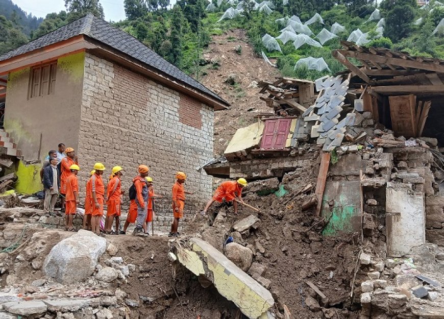 फरिश्ता बनकर देजी पहुंचा आपदा दल, दुनिया से कटे हुए गांव को मिली नई सांसें