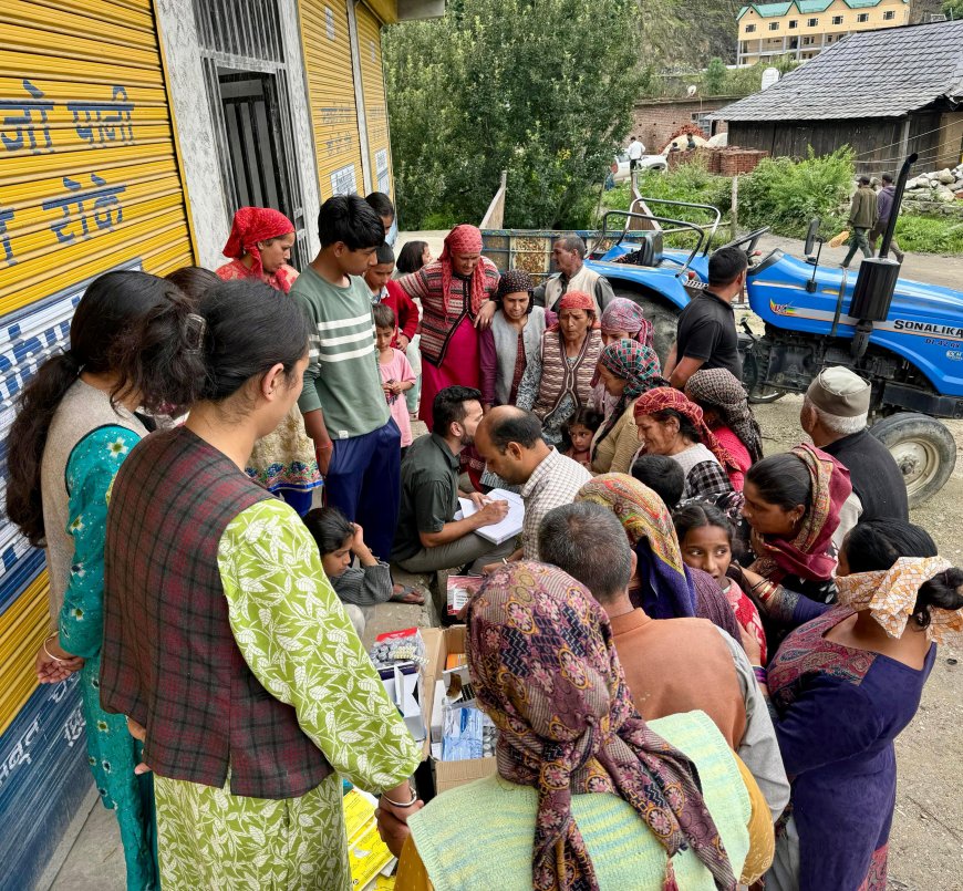 आपदा प्रभावित क्षेत्र में घर-द्वार पर प्राथमिक स्वास्थ्य सेवा, दवाइयां और सेनेटरी पैड पहुँचा रही अस्पताल सांसद मोबाइल स्वास्थ्य सेवा : अनुराग ठाकुर