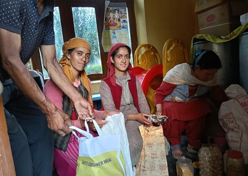 मंडी में आई प्राकृतिक आपदा में आंगनबाड़ी कार्यकर्ताओं ने निभाई अहम जिम्मेदारी