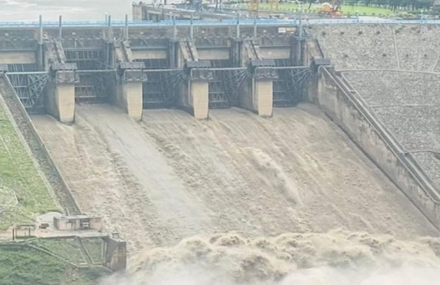 भारी बारिश के कारण ब्यास नदी के जलस्तर में बढ़ोतरी,पंडोह डैम में ब्यास नदी की ओर से 42,000 क्यूसेक पानी दर्ज