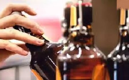 चंडीगढ़ में शराब की पेटी खरीदने के आरोप में हिमाचल पुलिस के एक सब इंस्पेक्टर और तीन कांस्टेबल निलंबित