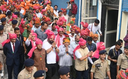 रावी नदी में मिंजर विसर्जन के साथ अंतरराष्ट्रीय मिंजर मेला हर्षोल्लास से संपन्न