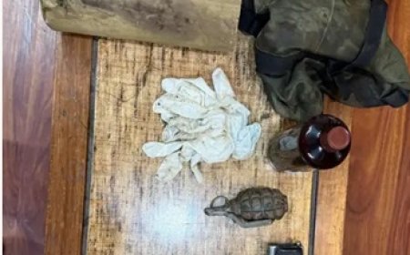 जम्मू-कश्मीर के बारामूला में पुलिस ने आतंकवादी ठिकाने का भंडाफोड़ कर हथियार एवं गोला-बारूद किया बरामद 