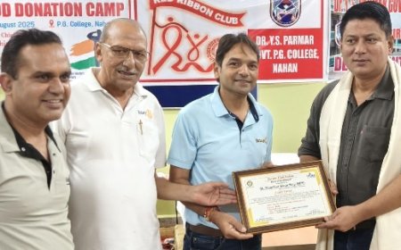 डॉ. वाई.एस. परमार नाहन के रेड रिबन क्लब के सहयोग से रक्तदान शिविर का आयोजन,शिविर में  51 यूनिट रक्त हुआ एकत्रित