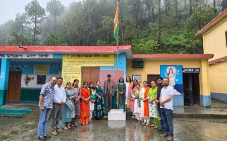 सीसे स्कूल भोज आंजी में मनाया स्वतंत्रता दिवस , पूर्व सैनिक ने फहराया तिरंगा  