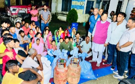 मात्तर के अगड़ीवाला गांव के आपदा प्रभावितों की मदद करने के लिए स्वयं मौके पर पहुंचे डॉ बिंदल  