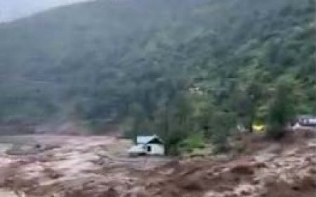 जम्मू-कश्मीर के डोडा में बादल फटने के बाद अचानक आए सैलाब में दस से अधिक घर तबाह,घटना में चार लोगो की मौत