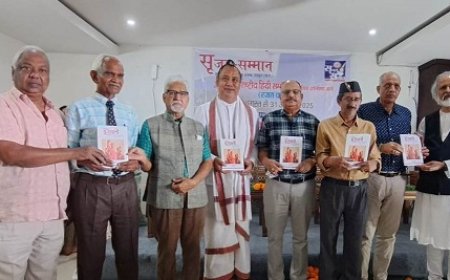 हमीरपुर के साहित्यकार राजेंद्र राजन को इंडोनेशिया में दिया गया प्रतिष्ठित पुरस्कार