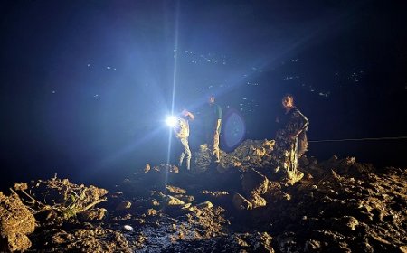 देर सायं मंडी से बजौरा वाया कमांद सड़क का निरीक्षण करने पहुंचे