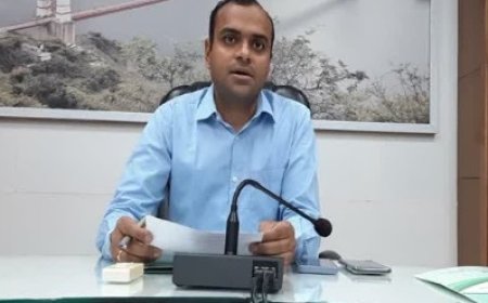 मौसम विभाग द्वारा रेड अलर्ट के दृष्टिगत जिलाधिकारी ने सभी जिला स्तरीय अधिकारियों को अलर्ट रहने के निर्देश 