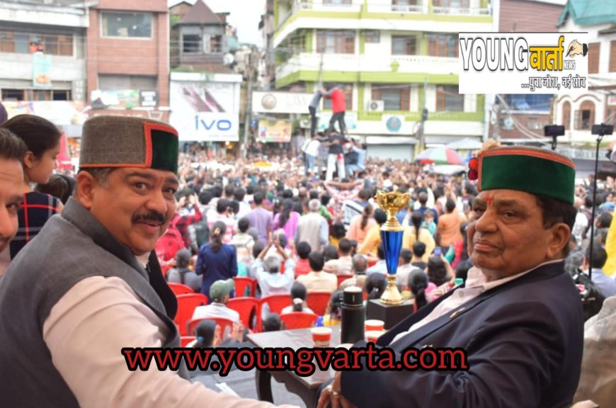 जन्माष्टमी महोत्सव में आयोजित मटकी फोड़ प्रतियोगिता में झारखण्ड की टीम बनी विजेता 