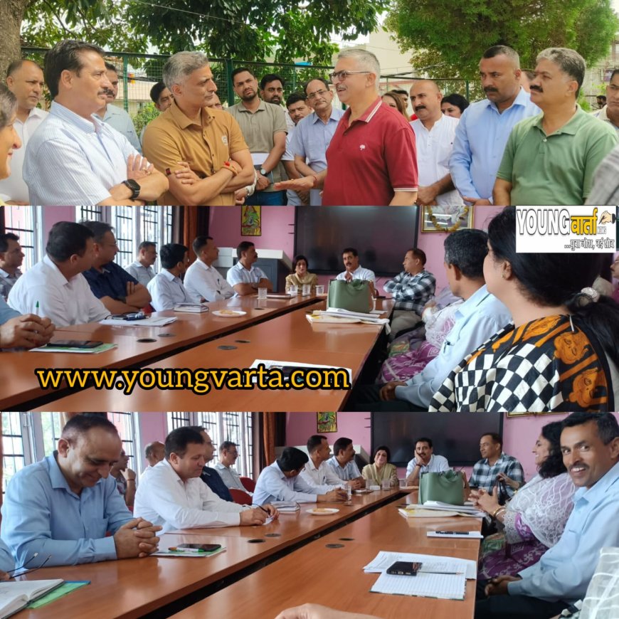 विधायक अजय सोलंकी और राज्य परियोजना निदेशक राजेश शर्मा ने किया डाइट का निरिक्षण 