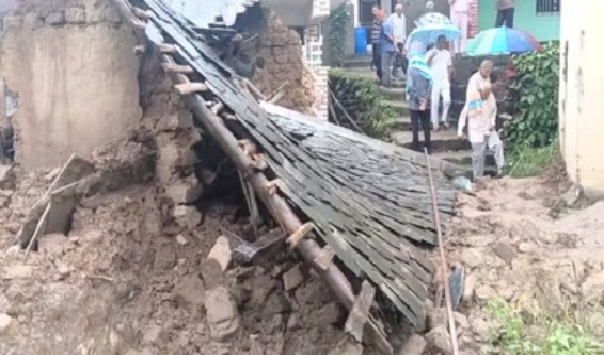 हमीरपुर में अंतिम संस्कार के लिए अर्थी लेकर जा रहे लोगों पर गिरी गोशाला की दीवार,हादसे में पांच लोग घायल