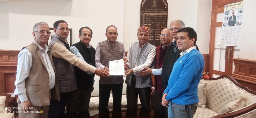 दो महीनों में किया जाएगा पेंशनरों लंबित पड़े मामलों का निपटारा , एसोसिएशन को उप महालेखाकर ने दिया भरोसा 