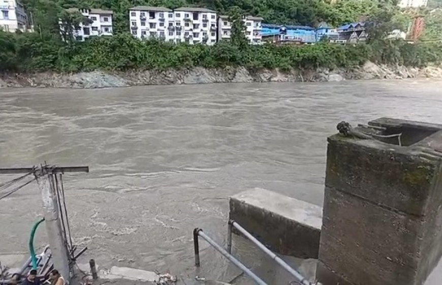 मंडी के मुख्य बाजार व आस-पास के क्षेत्रों में टैंकरों के माध्यम से पेयजल आपूर्ति की व्यवस्था