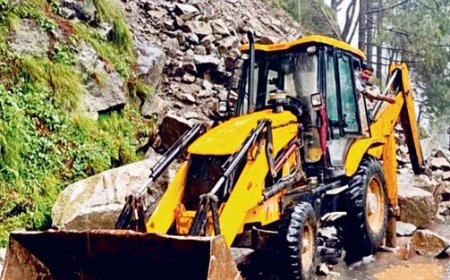 मौसम ने बढ़ाई चुनौतियां : बारिश और भूस्खलन के कारण भरमौर में फंसे हजारों यात्री अपने घरों के लिए नहीं निकल पाए