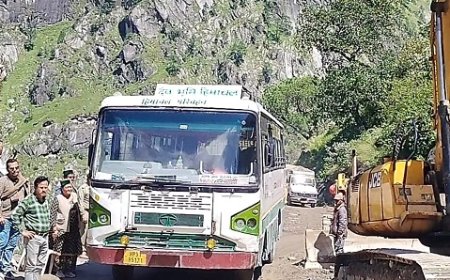 राजस्व मंत्री के कुशल नेतृत्व में किन्नौर के निगुलसरी में ब्लॉक प्वाइंट के दोनों तरफ से यातायात बहाल