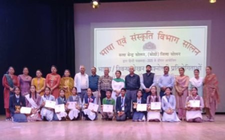 हिन्दी केवल एक भाषा नहीं , हमारी संस्कृति , परंपरा और एकता की पहचान है , स्कूली बच्चों को बताया हिन्दी का महत्व