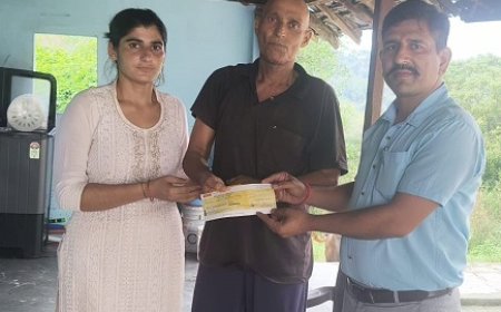 सनातन सेवा समिति  भालत ने  चौकी मीनार के  गरीब परिवार को दी आर्थिक सहायता