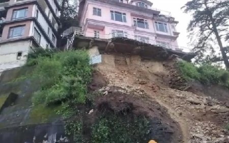 शिमला में भारी भूस्खलन से सेंट एडवर्ड स्कूल 2 दिन के लिए बंद,खतरे की जद में आया भवन