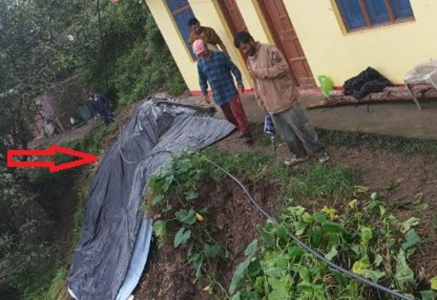 शिमला की पीरन पंचायत में भूस्खलन का खतरा, भारी बारिश से खतरे की जद में मकान