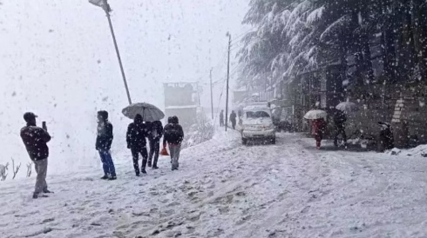 हिमाचल में भारी बारिश का दौर जारी, ऊंची चोटियों पर ताजा बर्फबारी, तापमान में आई गिरावट