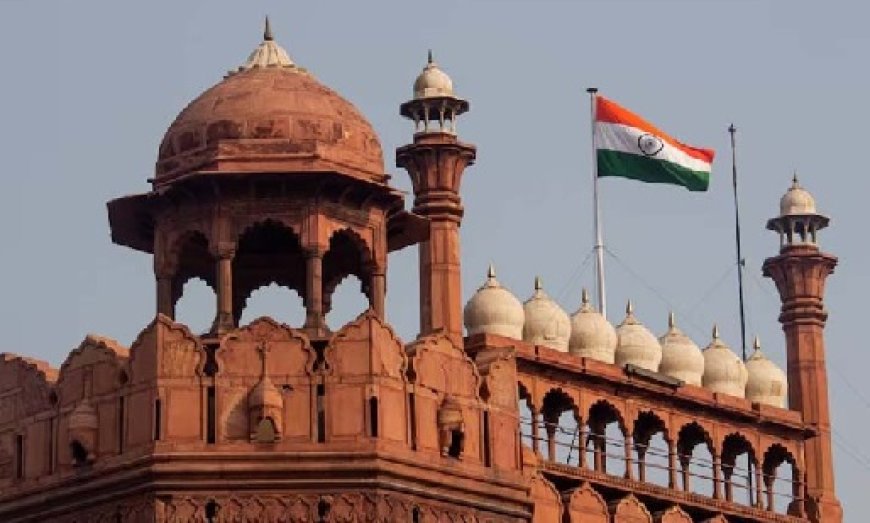 ऐतिहासिक लाल किले से करीब एक करोड़ रुपए मूल्य का सोने और कीमती रत्नों से सजा कलश चोरी