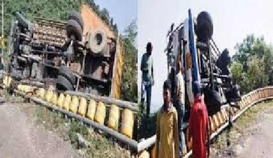 कांगड़ा के देहरागोपीपुर के साथ ढलियारा में बड़ा सड़क हादसा,हादसे में दो श्रद्धालुओं की माैत जबकि 19 घायल