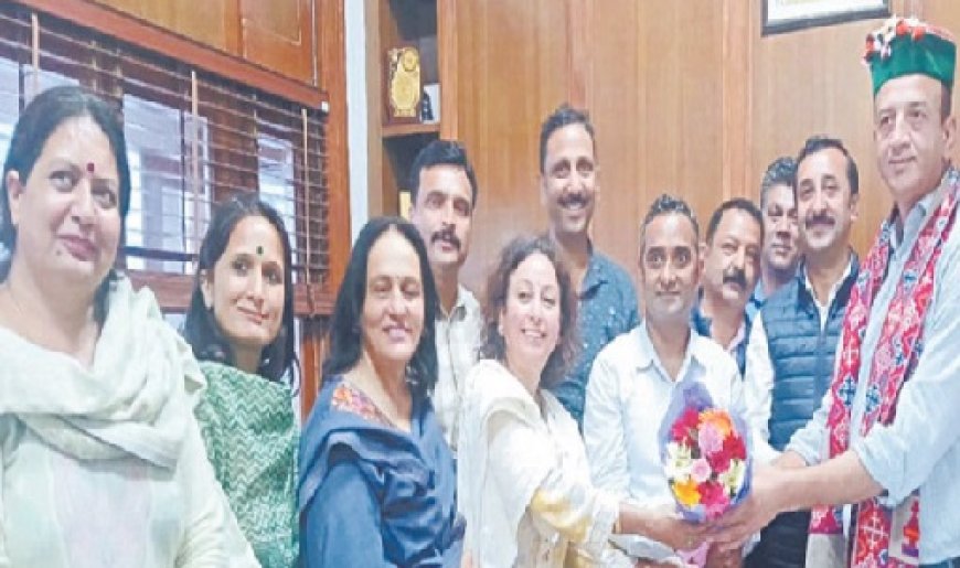 दिल्ली में हुई बैठक में एक साल के एनटीटी डिप्लोमा वालों को भी भर्ती करने की उठाई मांग  