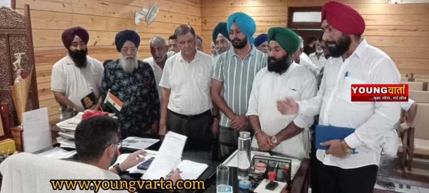 अज्ञात रोग की चपेट में धान की फसल , किसानों ने सरकार से माँगा फसल का मुआवज , एसडीएम को सोंपा मांग पत्र