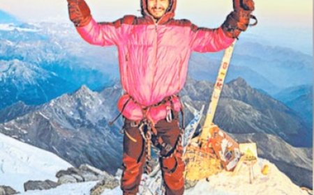 वरुण ने अपनी नौ सदस्यीय टीम का नेतृत्व करते हुए यूरोप की सबसे ऊंची पर्वत चोटी माउंट एल्ब्रस को किया फतह