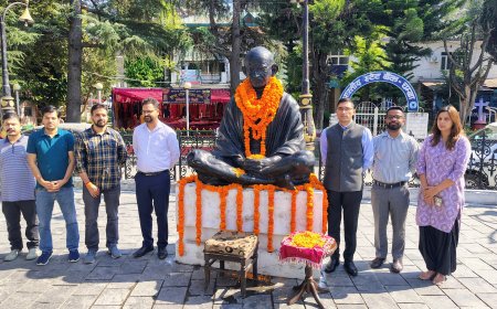 गांधीजी के सत्य और अहिंसा के सिद्धांत आज भी हैं प्रेरणास्रोत , डीसी नें एक पेड़ माँ के नाम अभियान किया शुरू