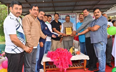 खेलों के लिए ढांचागत विकास पर जोर दे रही है प्रदेश सरकार : सुरेश कुमार