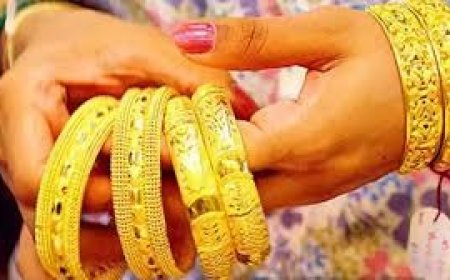 3,726 रुपए सस्ता हुआ सोना , पांच दिन में 5,677 रुपए कम हुए गोल्ड के रेट , चांदी चांदी के दामों रिकॉर्ड कमी