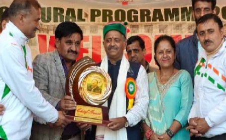 भट्टाकुफर में अंडर-19 जिला स्तरीय सांस्कृतिक कार्यक्रम का मीडिया एडवाइजर नरेश चौहान ने किया समापन