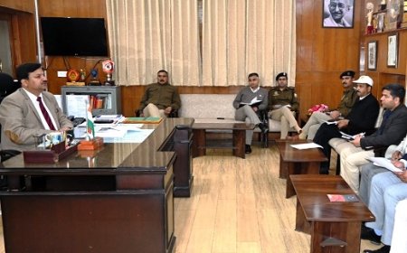 सड़क सुरक्षा को लेकर 23 नवंबर को स्कूलों के लिए आयोजित होगी विशेष कार्यशाला  :  उपायुक्त