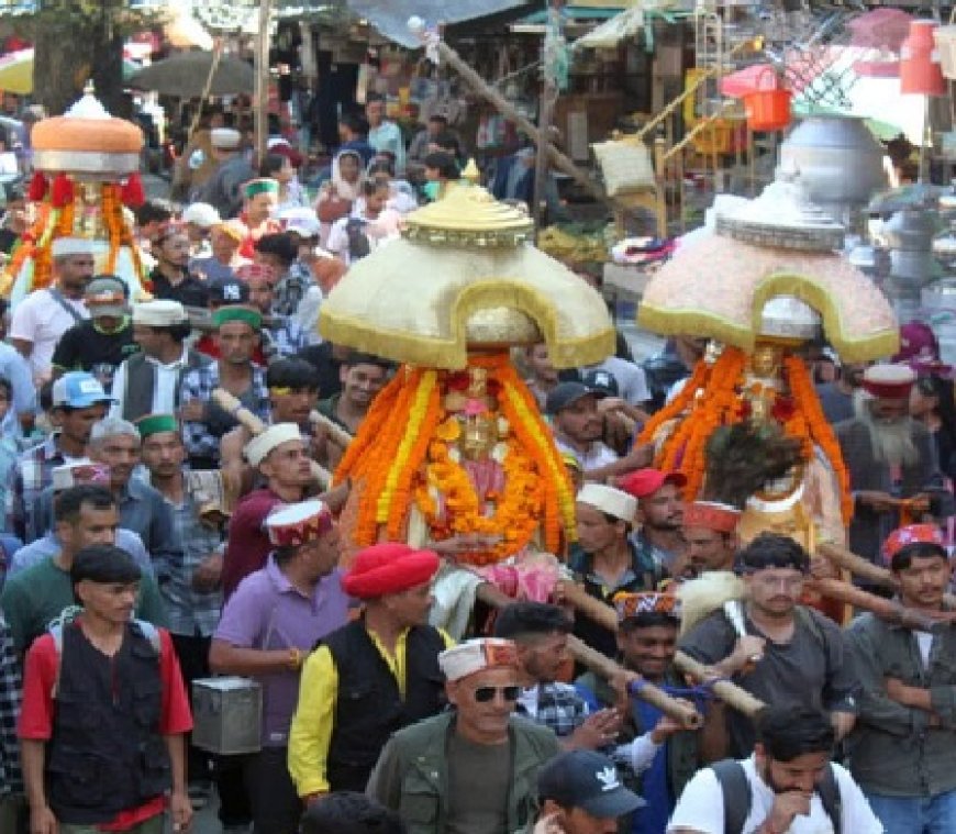 भगवान रघुनाथ की रथयात्रा के साथ आज से शुरू होगा अंतरराष्ट्रीय कुल्लू दशहरा,300 से ज्यादा देवी-देवता करेंगे शिरकत  